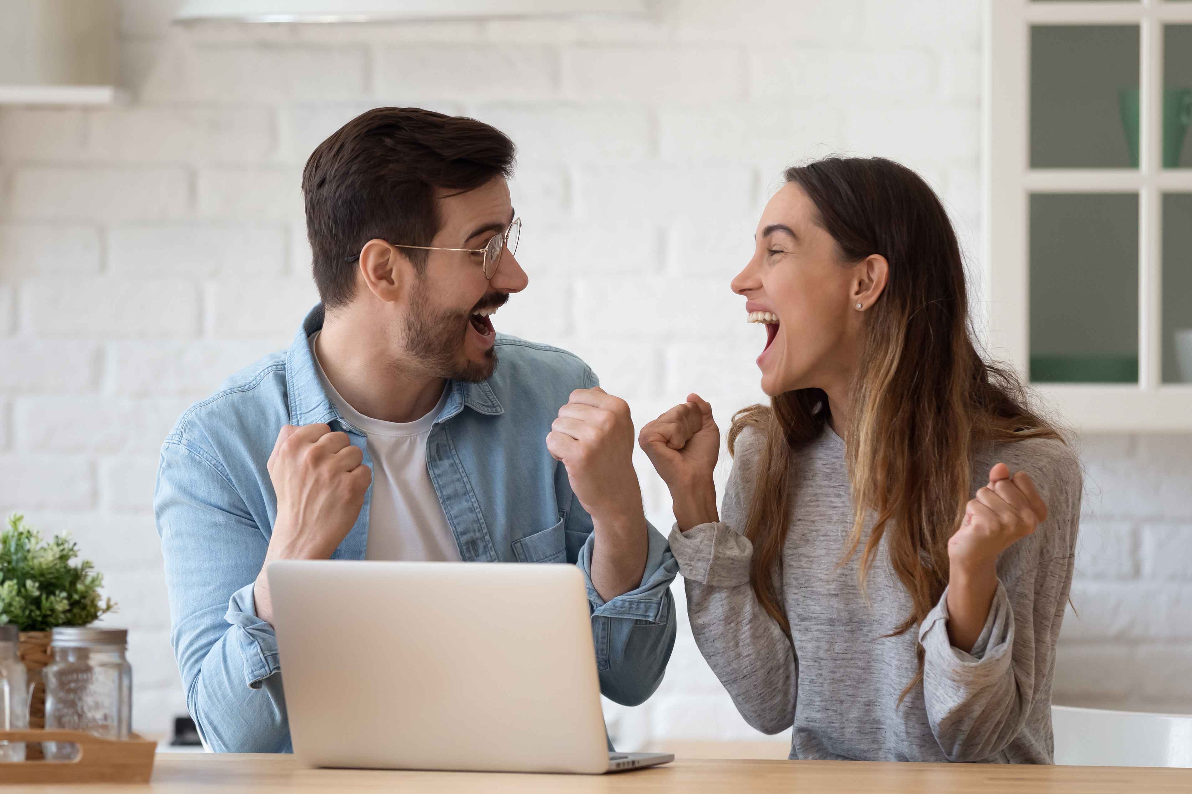 couple-excited-about-tax-credit